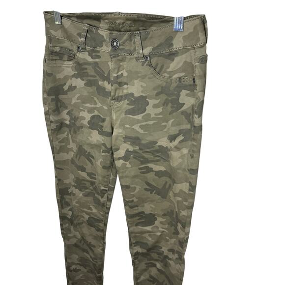 Maurice's Camo Skinny Pants Women's Size Small Regular - Picture 9 of 9